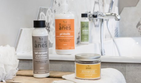 Cosmétiques  Bio au lait d'ânesse  dans votre institut de beauté à la Fouillouse 